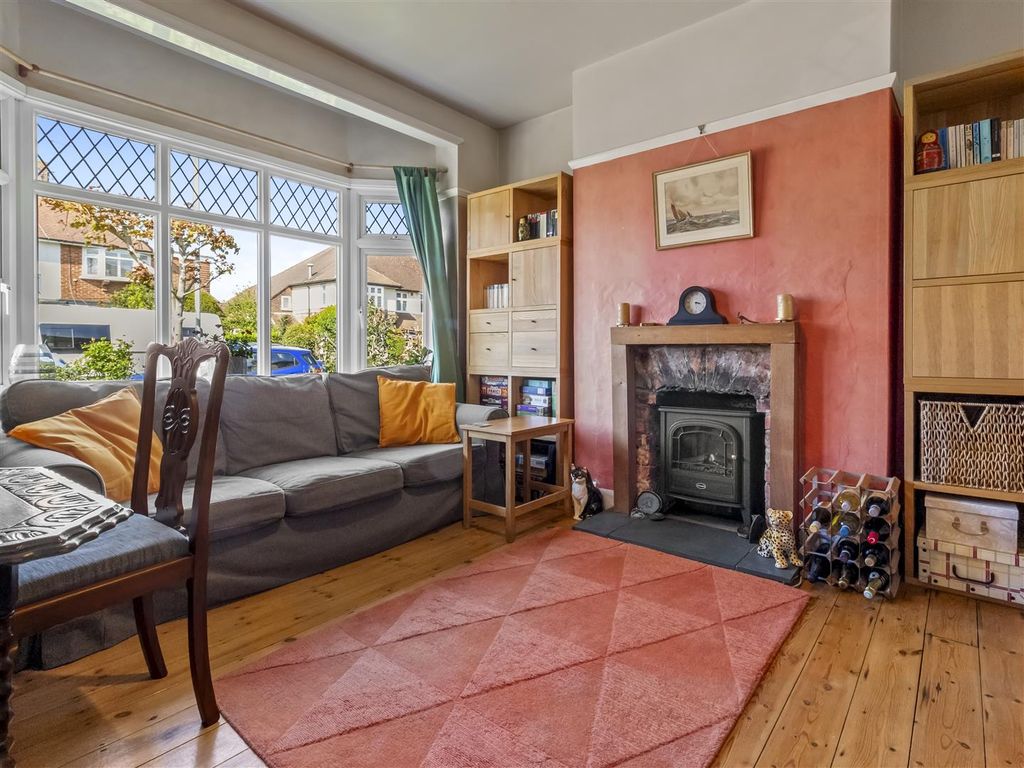 Property photo 3 of 23 7 Rose Walk-001.Jpg