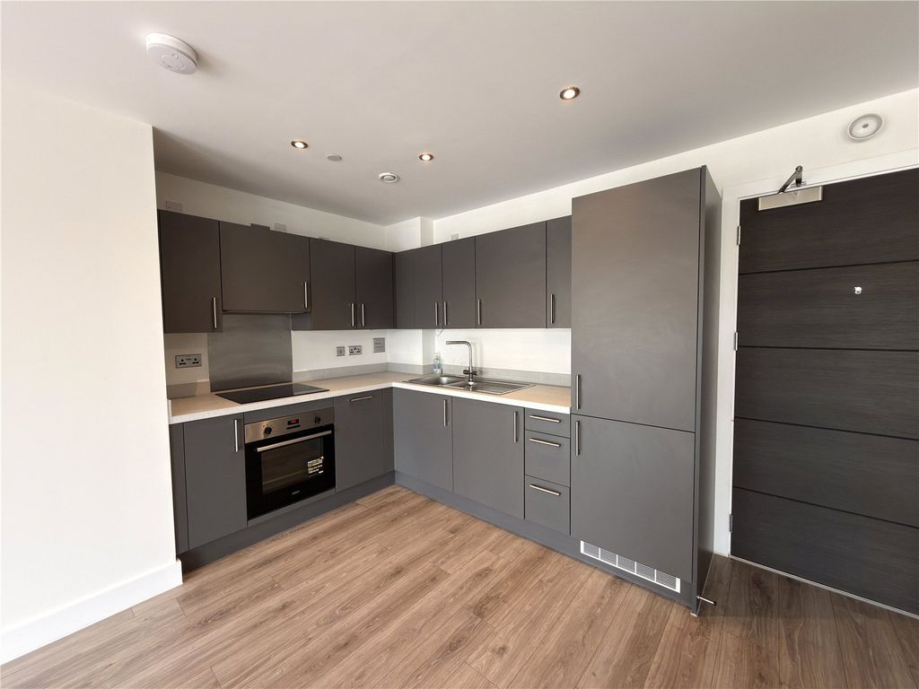 Property photo 3 of 10 Picture No. 02