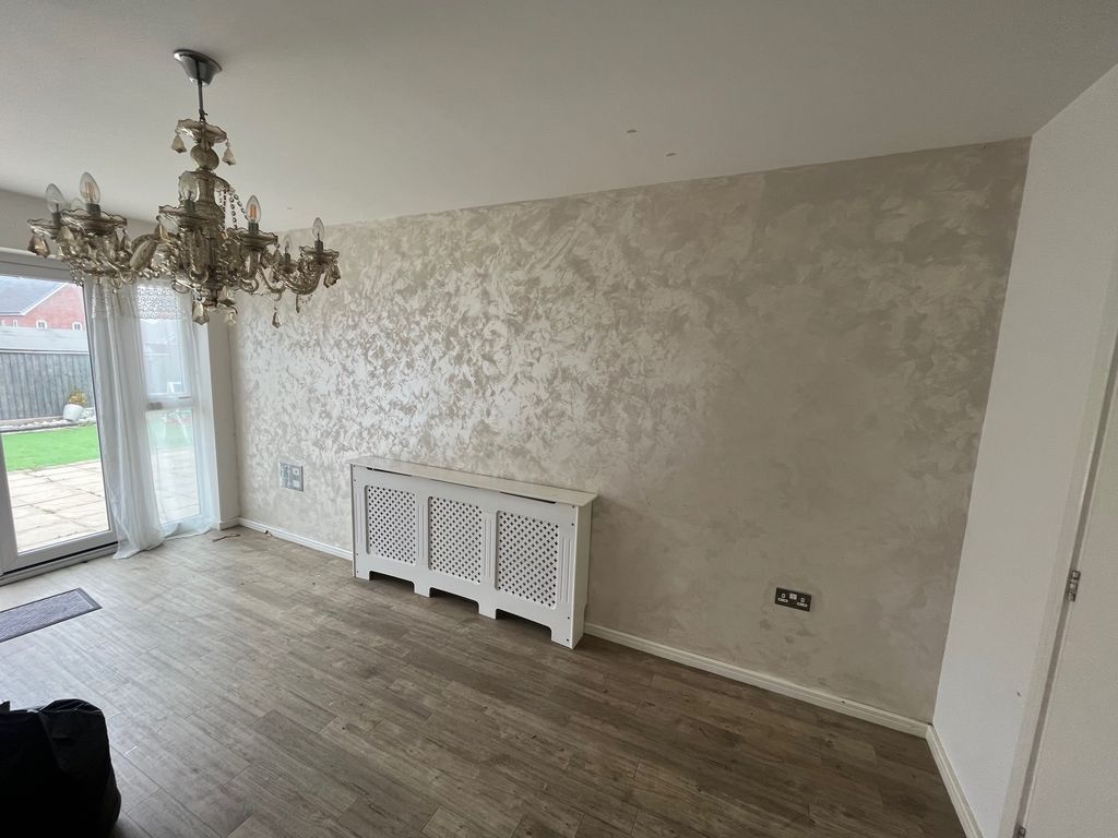 Property photo 3 of 8 Image