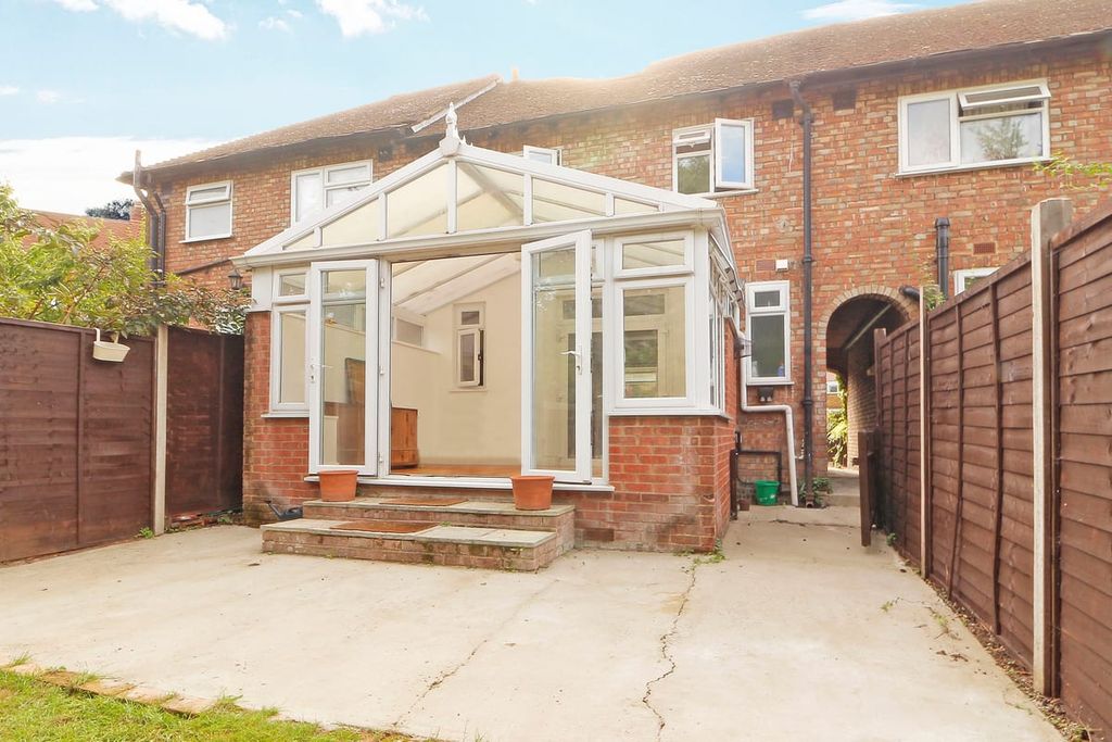 Property photo 2 of 10
