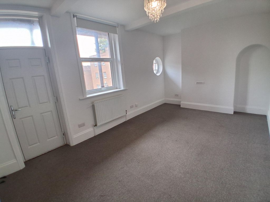 Property photo 2 of 5 Living Room