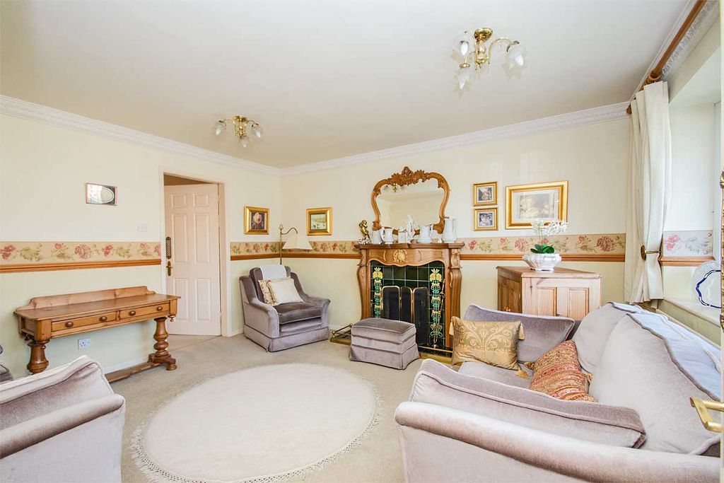 Property photo 2 of 21 Photo 9