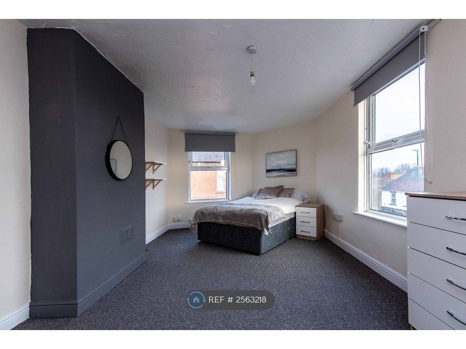 Property photo 1 of 9 Room 6