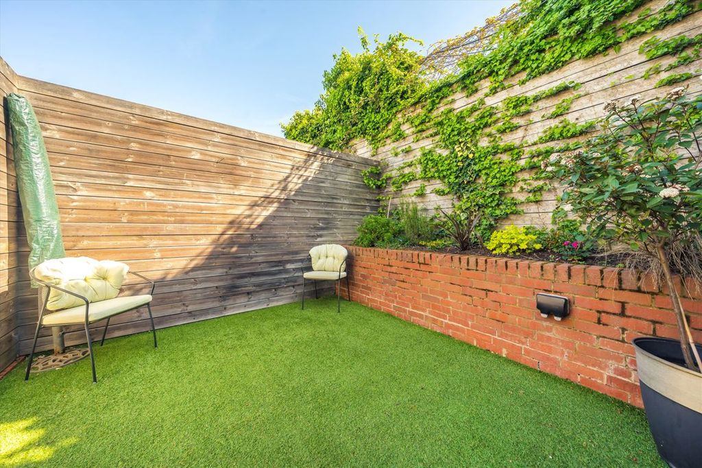 Property photo 3 of 9