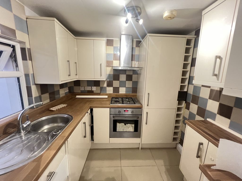 Property photo 3 of 10 Gallery