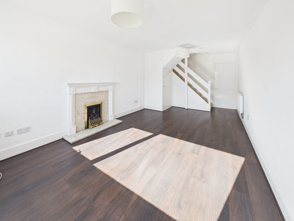 Property photo 3 of 14 Cam04789G0-Pr0053-Still001