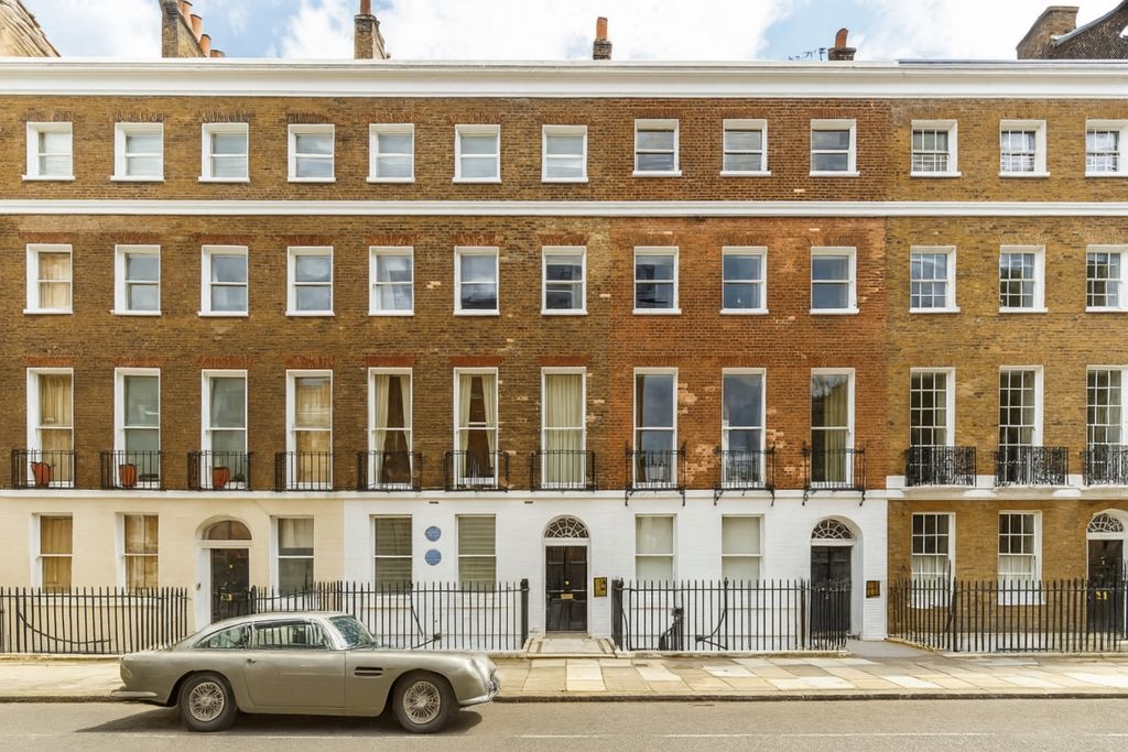 Property photo 2 of 8 Exteriror