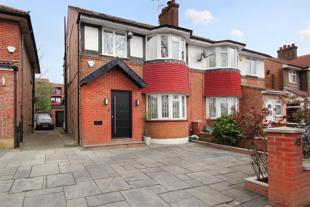 Property photo 1 of 6