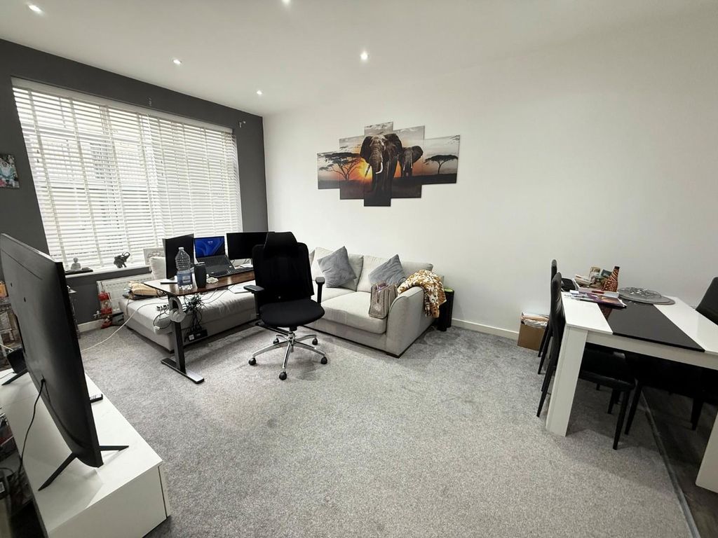 Property photo 3 of 6 1.Jpg