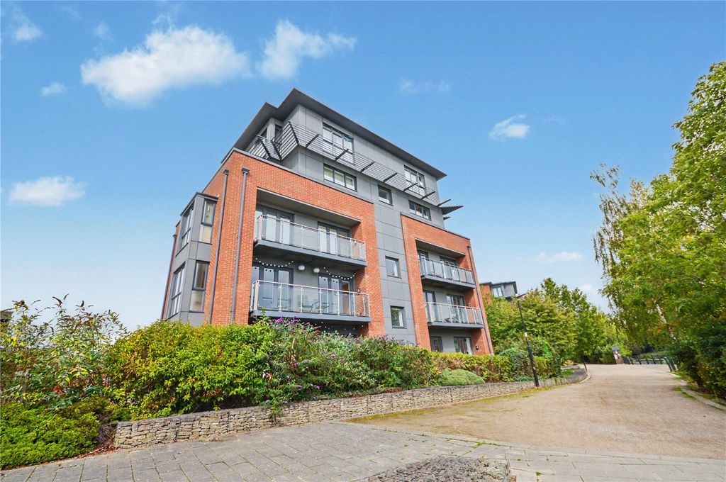 Property photo 1 of 16 Picture No. 17