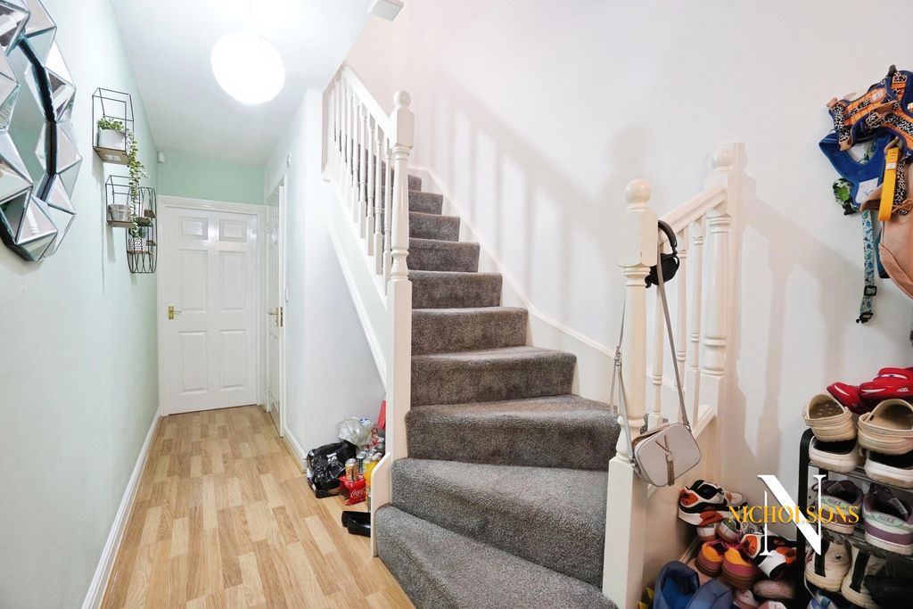 Property photo 3 of 20 4519416