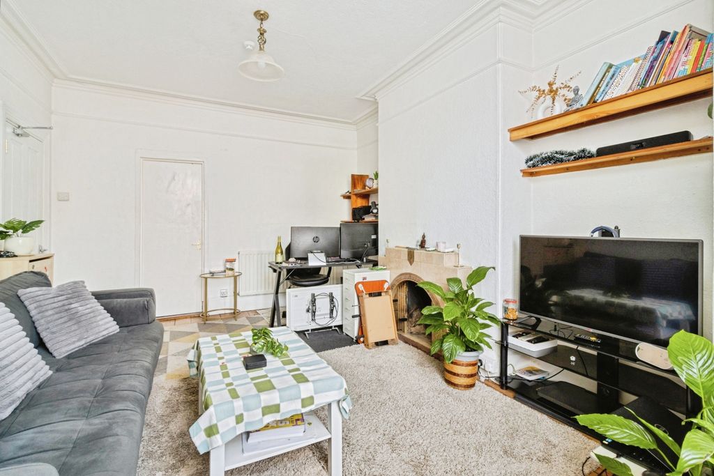 Property photo 2 of 20 Img_8120