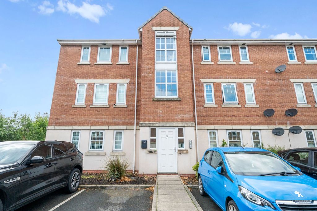 Property photo 1 of 11