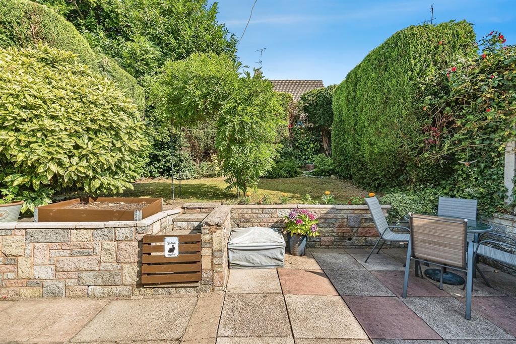 Property photo 2 of 17
