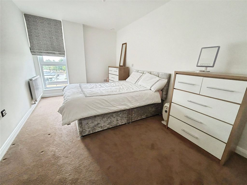 Property photo 1 of 5 Bedroom