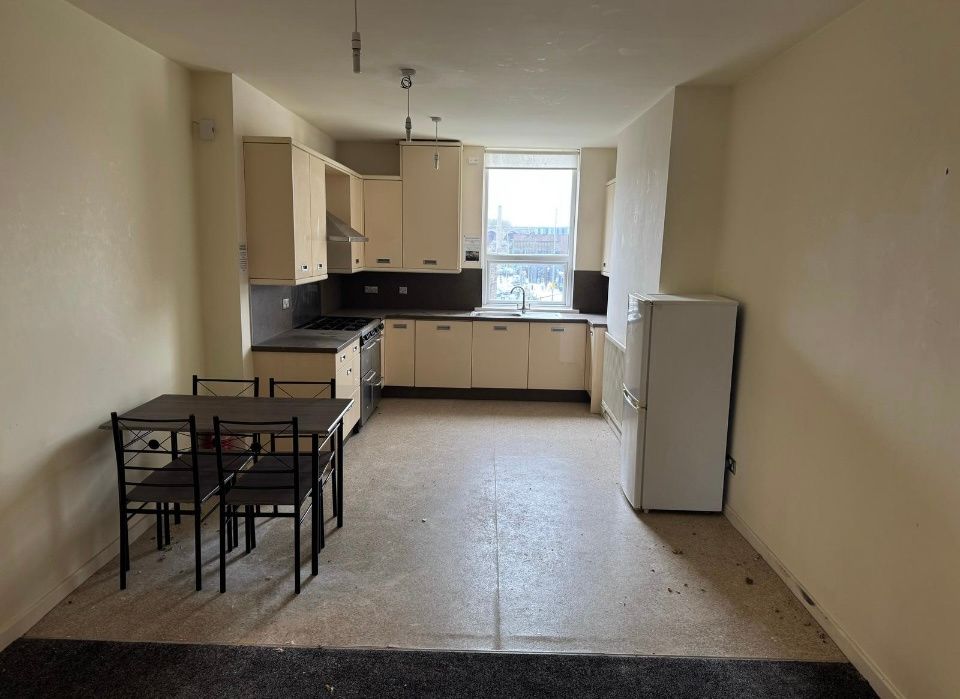 Property photo 2 of 5 Photo 4