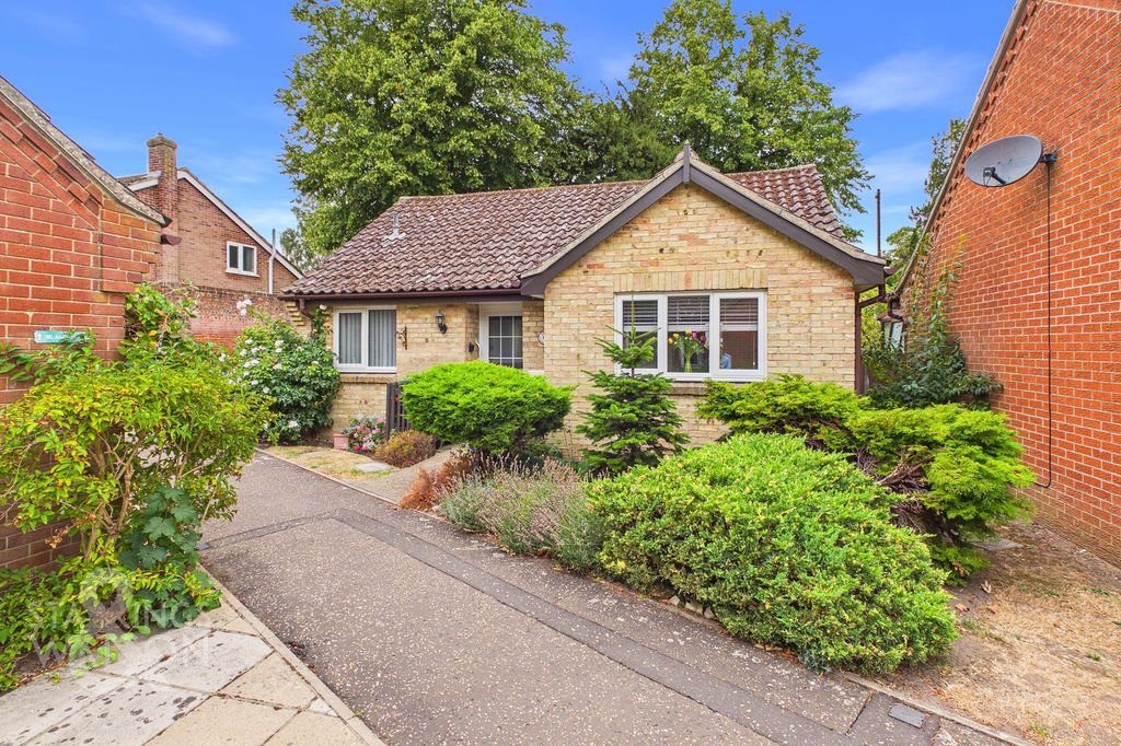 Property photo 1 of 18
