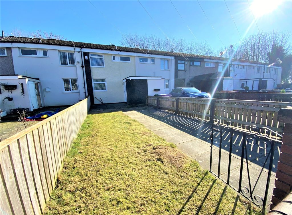 Property photo 1 of 11