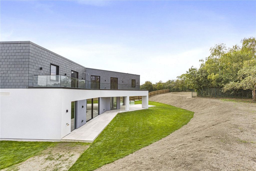 Additional image 39 of 6 bed detached house to rentRosebury Close, Goffs Oak, Waltham Cross, Hertfordshire EN7