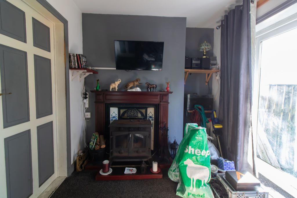 Property photo 3 of 12 Image 2