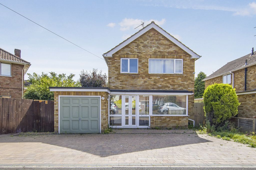 Property photo 1 of 28