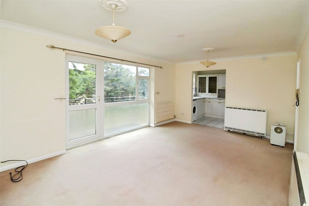 Property photo 1 of 8 Reception Room