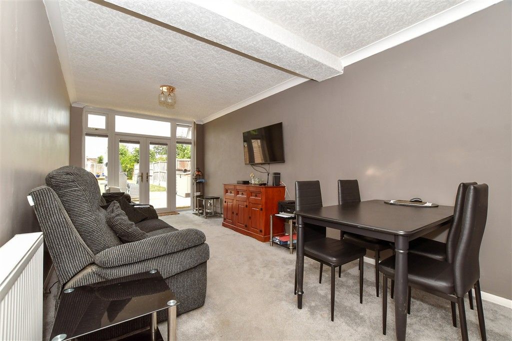 Property photo 3 of 18 Lounge/Diner