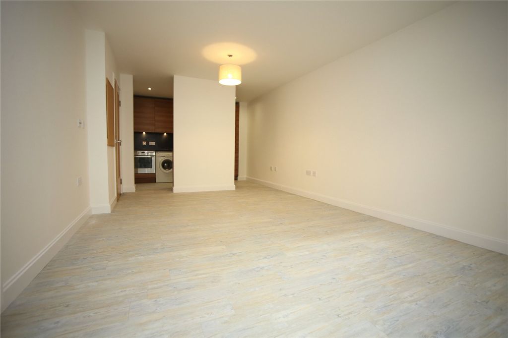 Property photo 1 of 9 Picture No. 07