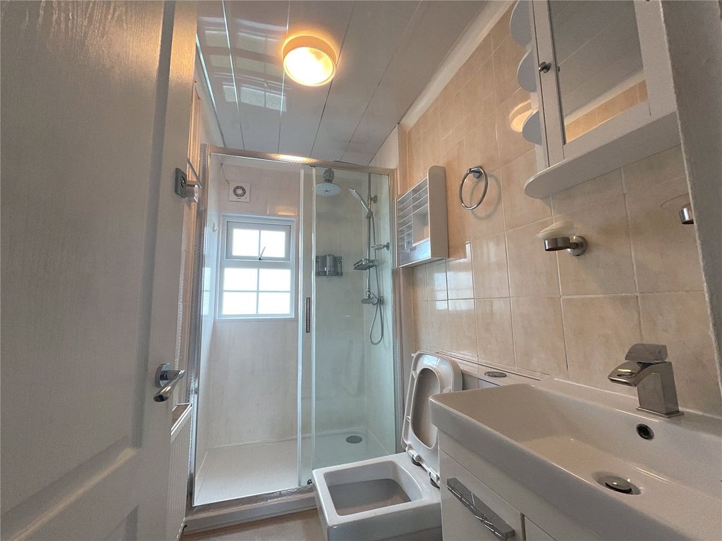 Property photo 3 of 17 Picture No. 06