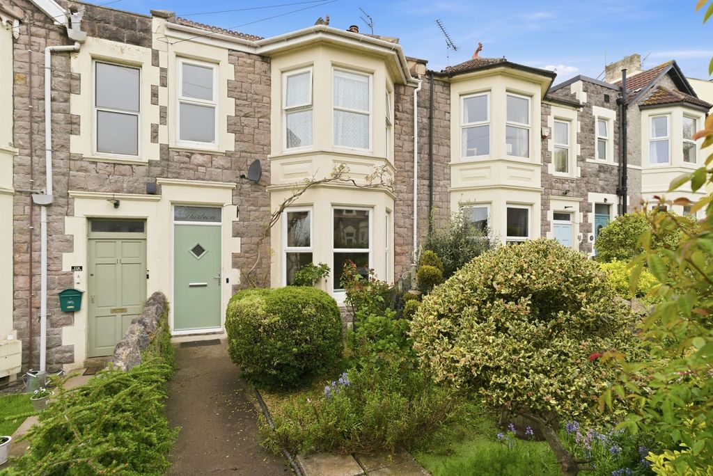 Property photo 2 of 45