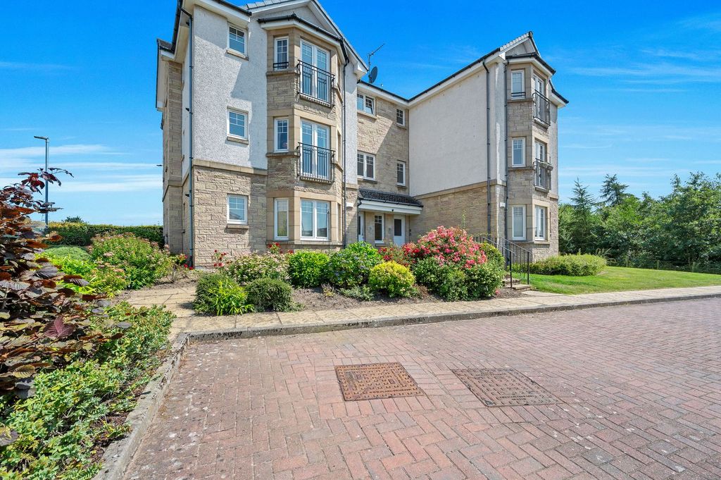 Property photo 1 of 25