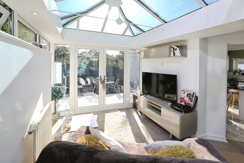 Property photo 3 of 26