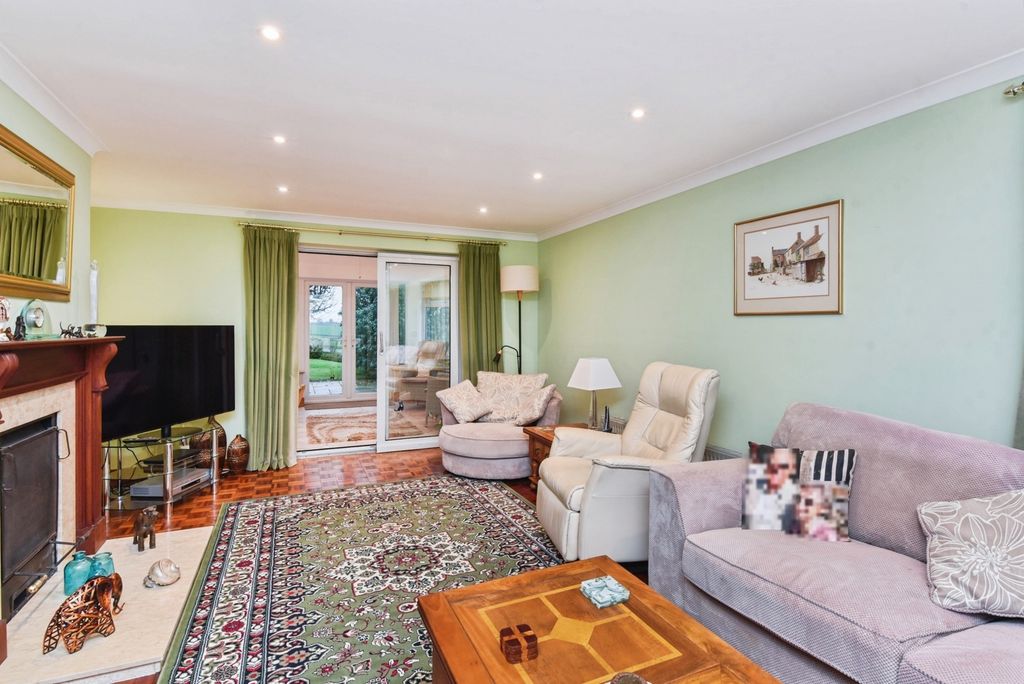 Property photo 2 of 18 Pbox-Img.Jpg