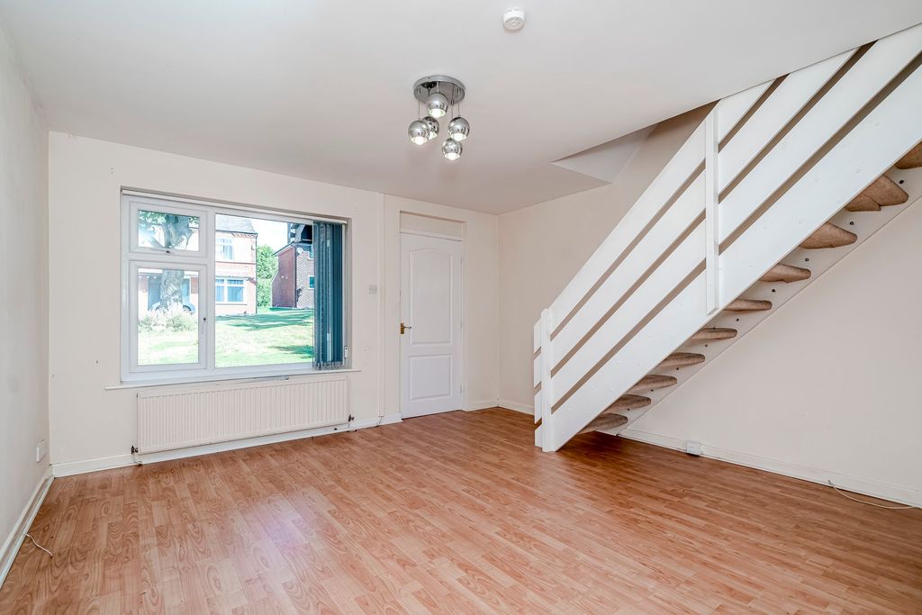 Property photo 2 of 27