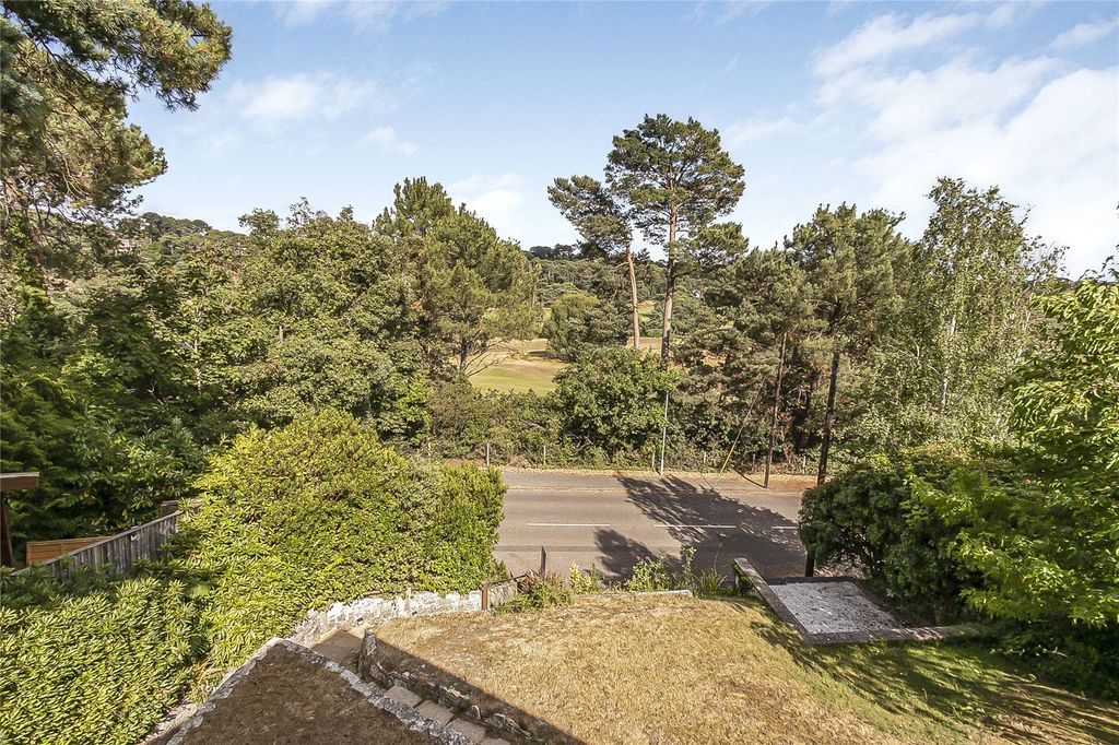 Property photo 3 of 24 Compton Avenue