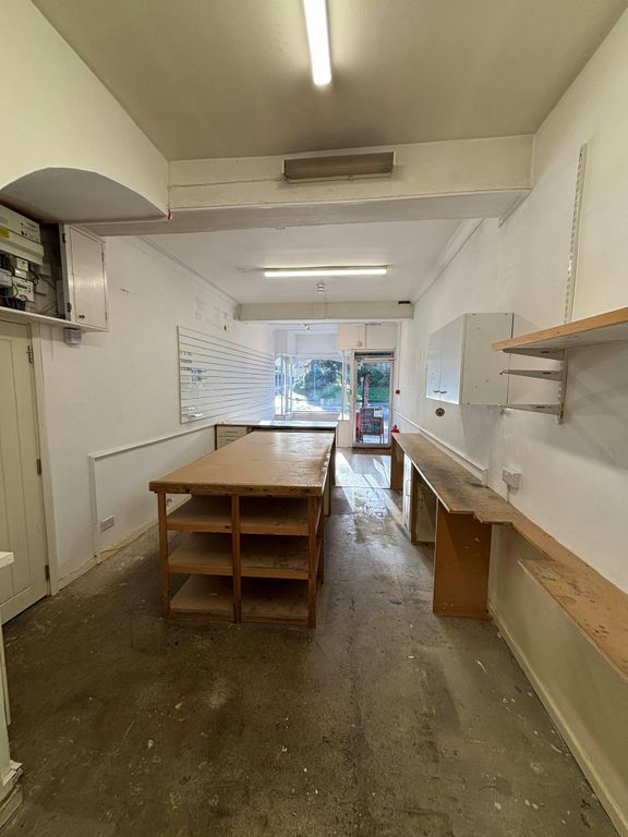 Property photo 3 of 5 126B Broadway 4.Jpg