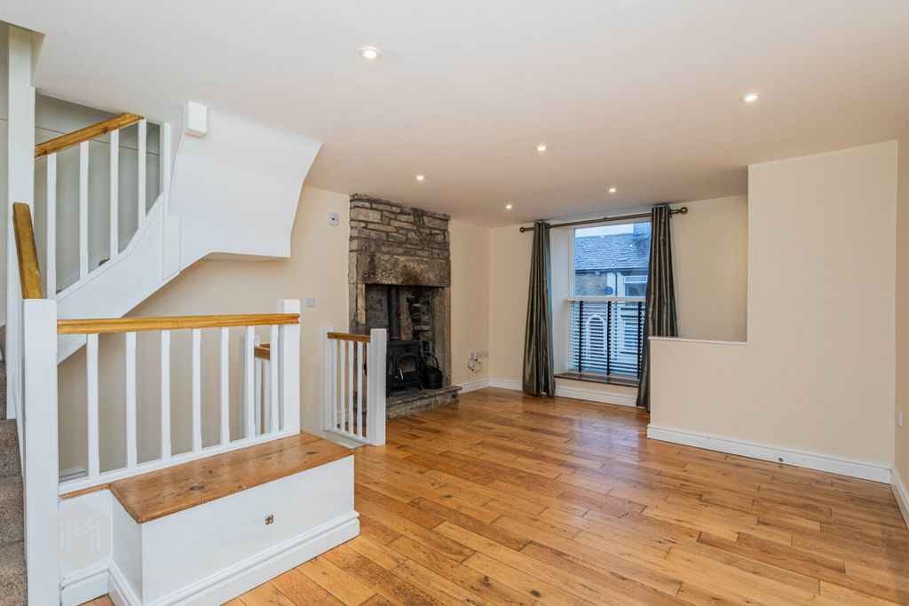 Property photo 2 of 19 Picture No. 05