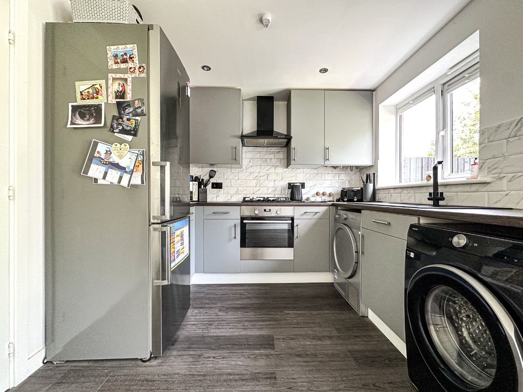 Property photo 3 of 20 5288215