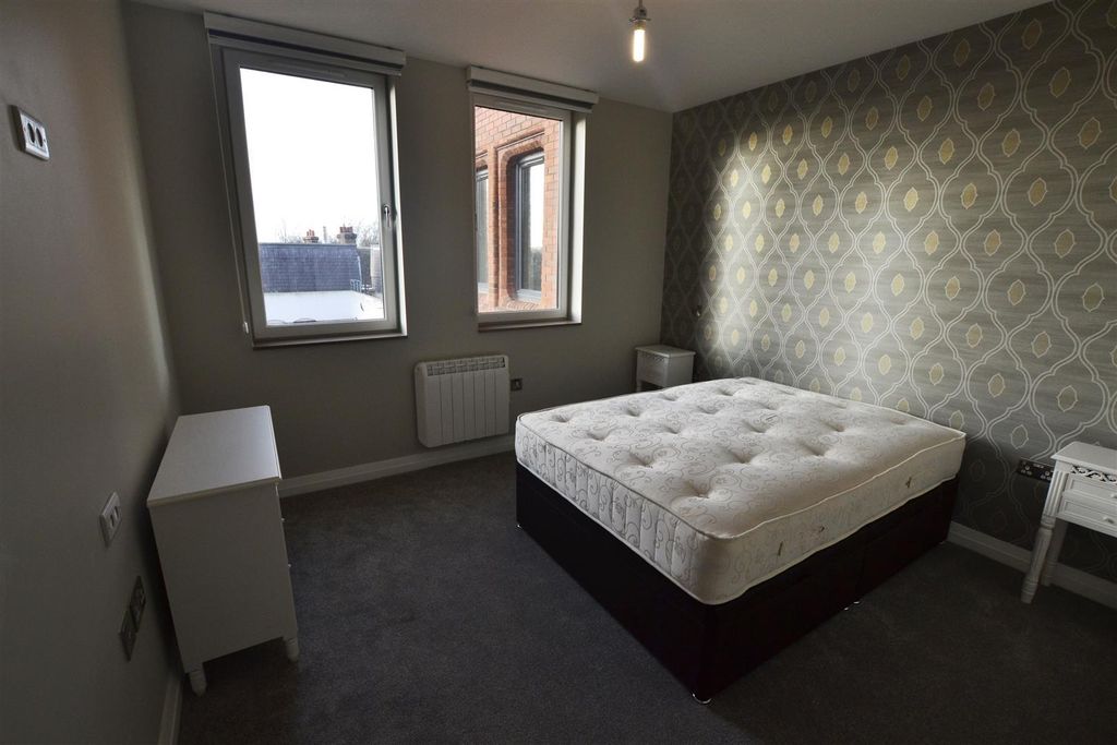 Property photo 2 of 6