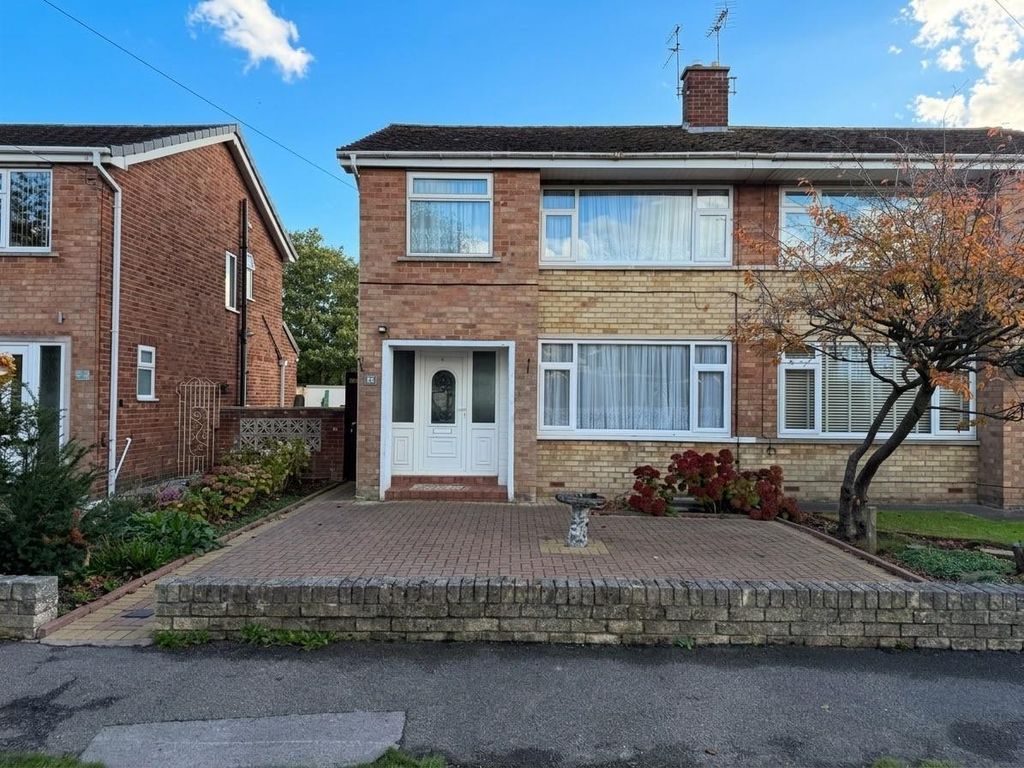 Property photo 2 of 12