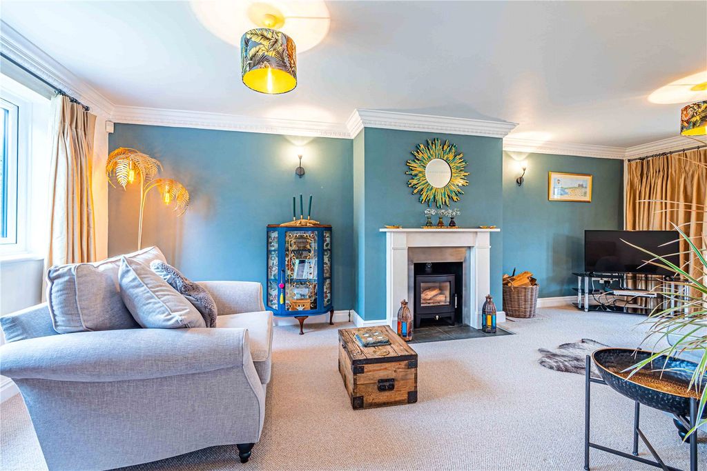 Property photo 3 of 27 Picture No. 36