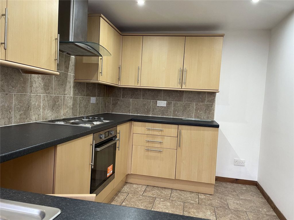 Property photo 2 of 19 Picture No. 03