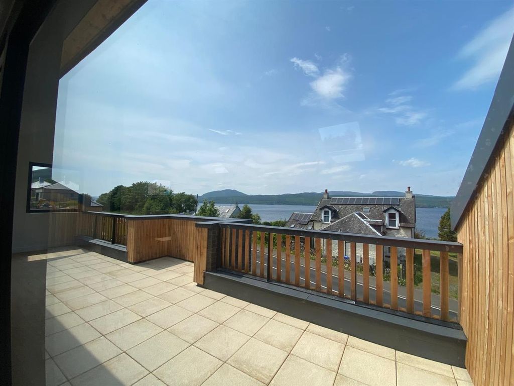 Property photo 3 of 19 Roof Terrace