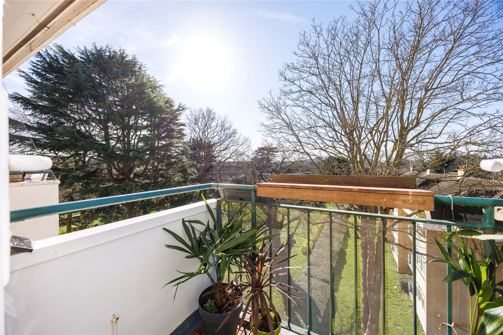 Property photo 2 of 5 Picture No. 04