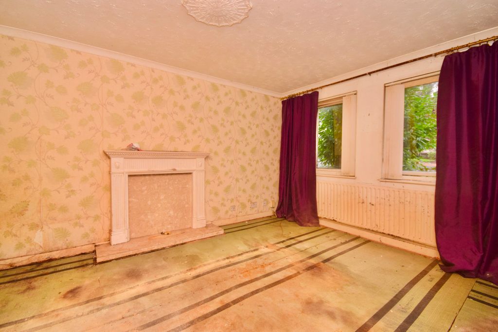 Property photo 3 of 28