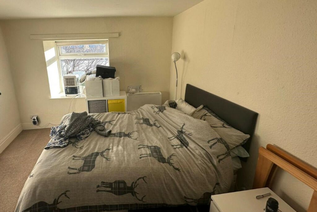 Property photo 3 of 5 Flat B, 23 Horsemarket, Barnard Castle, County Durham DL12 8LX