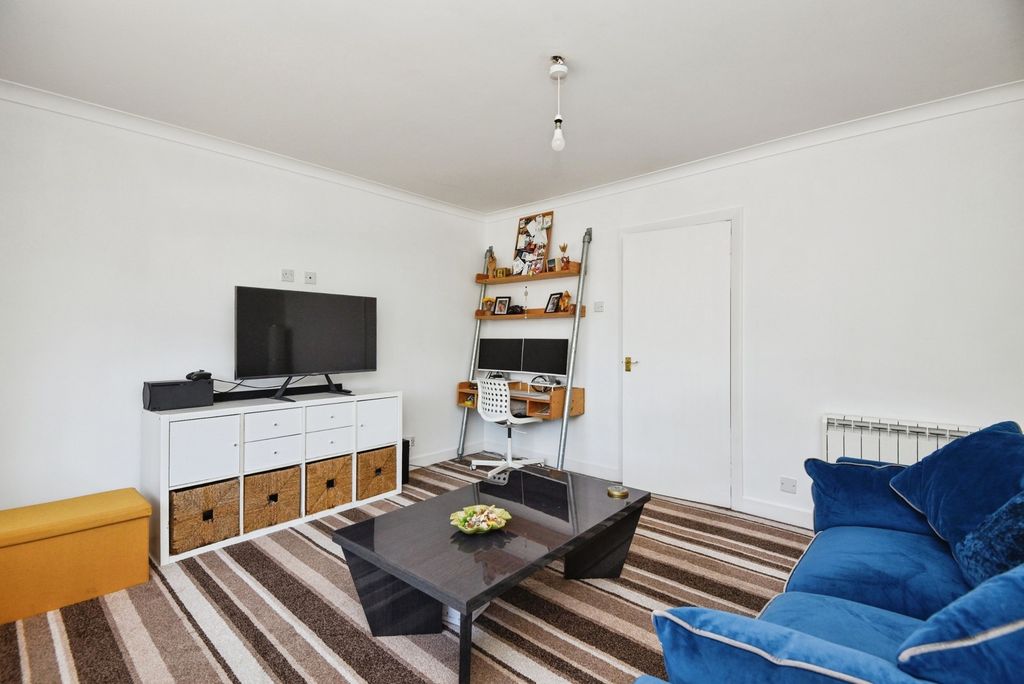 Property photo 3 of 15 Pbox-Img.Jpg