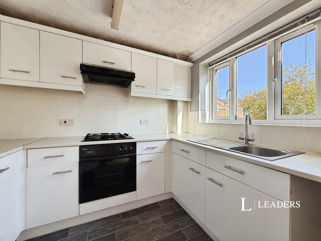 Property photo 3 of 10 Pbox-Img.Jpg