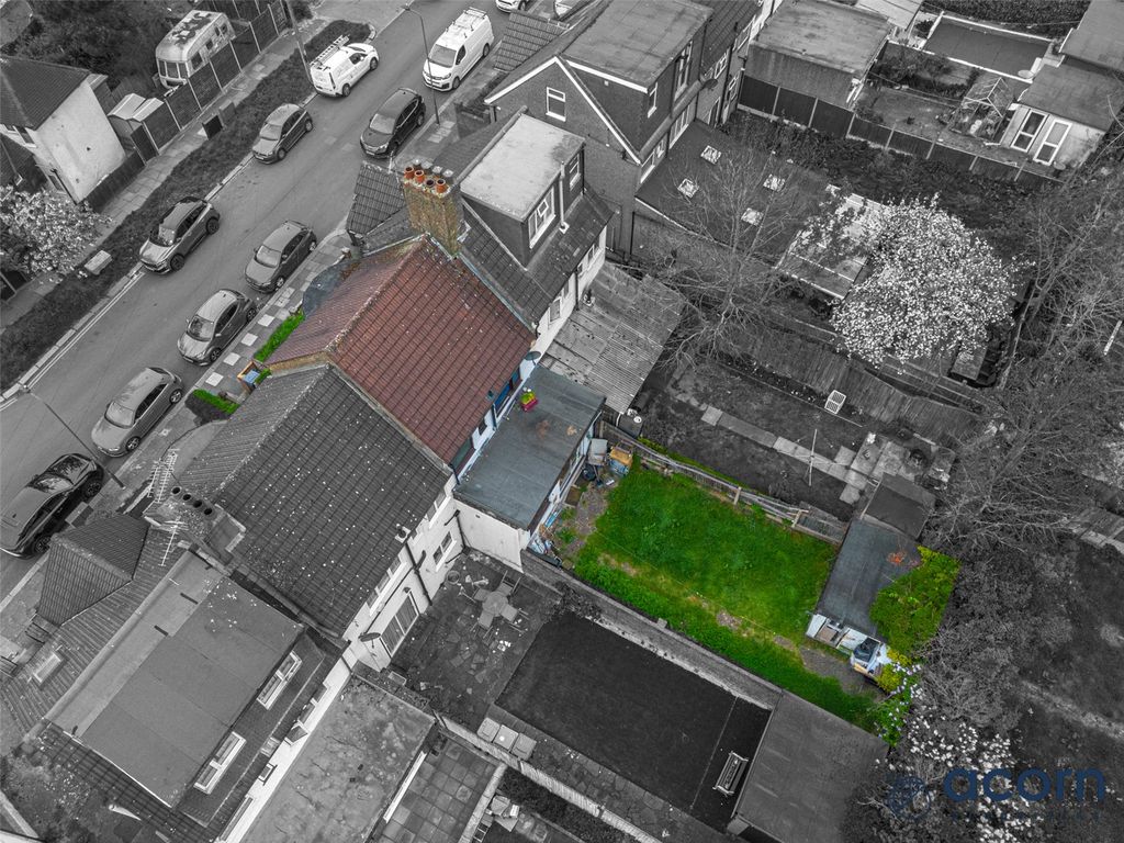 Property photo 2 of 17 Picture No. 03