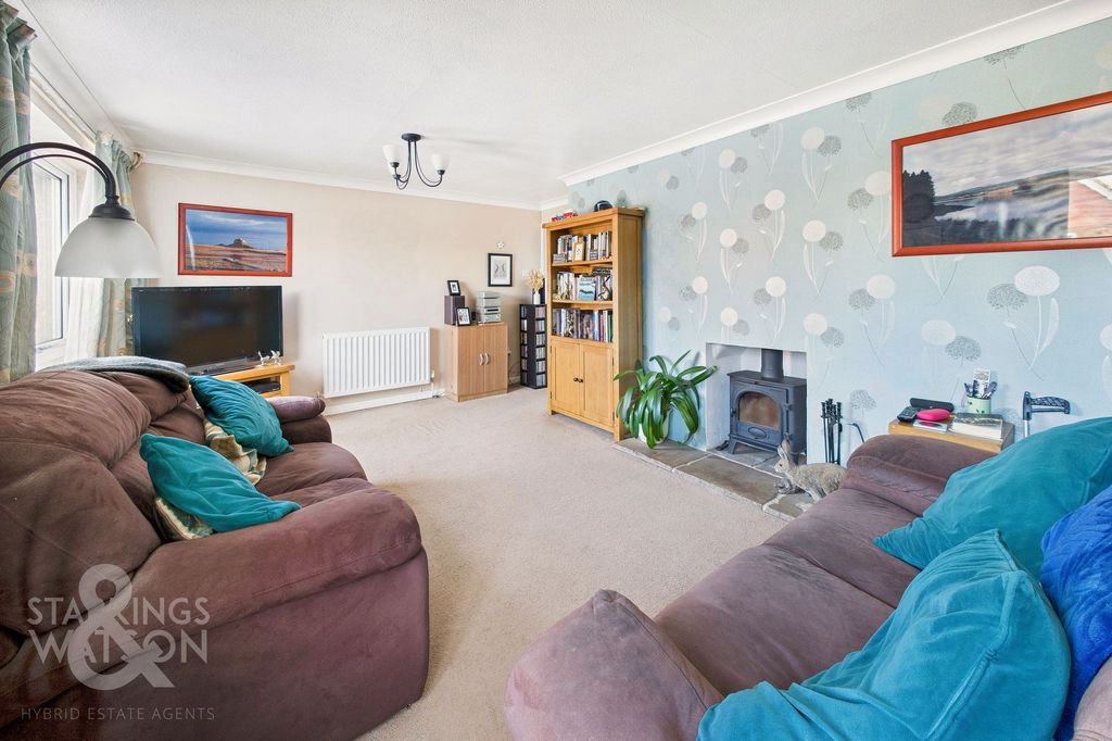 Property photo 2 of 21